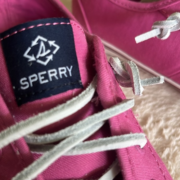 Sperry Woman 9.5 USA , lounge tennis shoes leather lace, sea rose, new with box - Picture 9 of 11